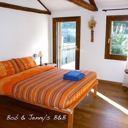 Bob And Jenny'S B&B Vicence Chambre photo