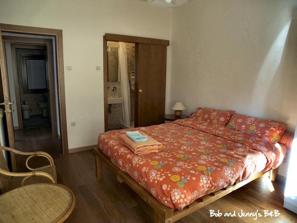 Bob And Jenny'S B&B Vicence Chambre photo