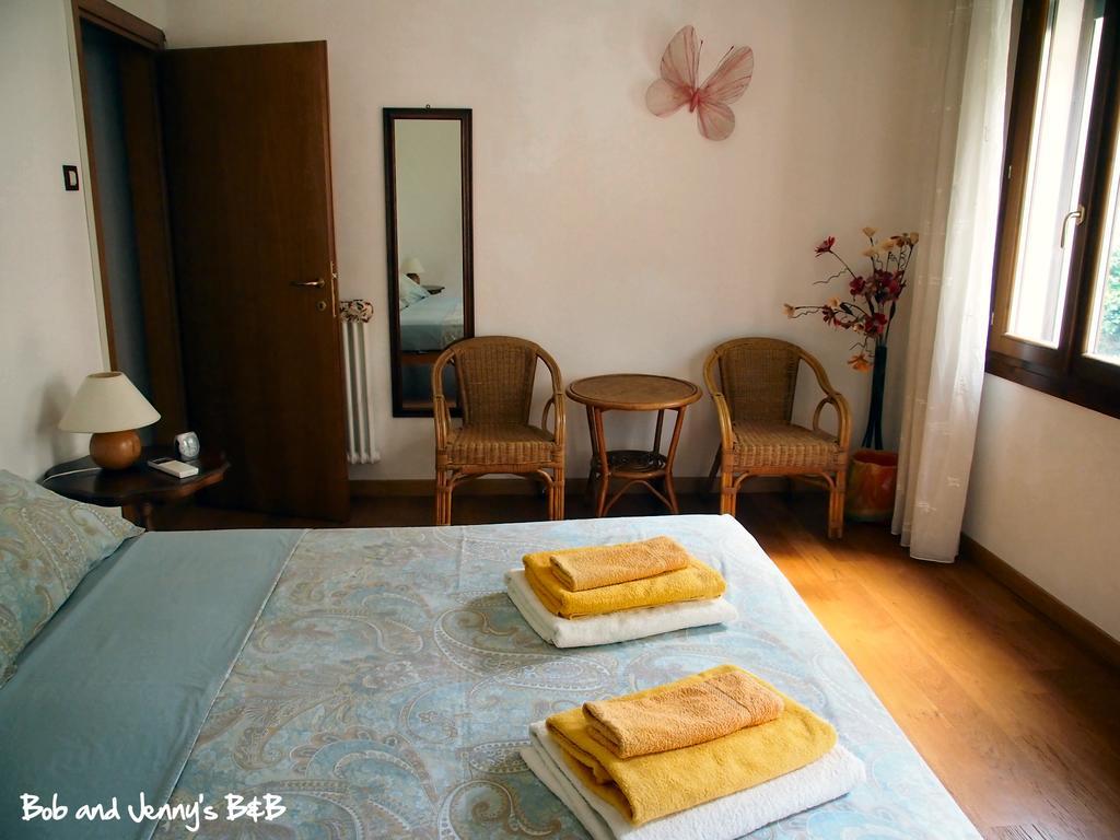 Bob And Jenny'S B&B Vicence Chambre photo